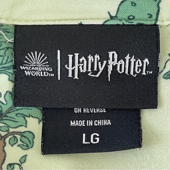 Harry Potter Top Green Front Knot Herbology Notes Cropped Shirt Size L - Picture 8 of 9